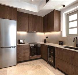 5 bedroom villa with indoor and outdoor pool in Chania town, sleeps 10